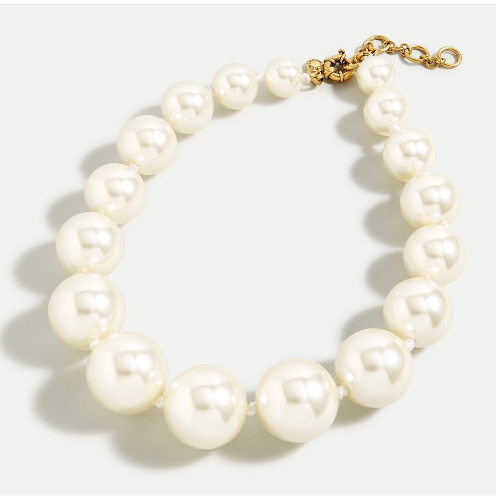 NWOT J Crew Oversized Pearl Necklace